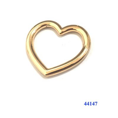 China Shoe Accessories Wholesales Heart Shape Metal Ring Buckle For Handbag, Luggage Part for sale