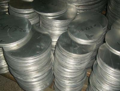 China Ninguna oblea de aluminio de aluminio del círculo 18g del rasguño 25m m para el metal general trabaja en venta