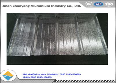 Chine 3003 3004 ont ridé la feuille en aluminium de toit d'alliage de manganèse de relief par feuille en aluminium à vendre