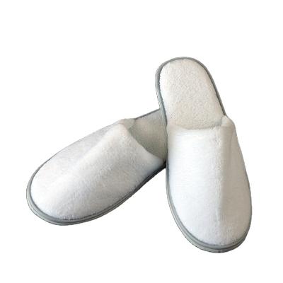 China Lightweight Cheap White Hotel Slipper For Men / Women Disposable Plain Terry Slippers for sale