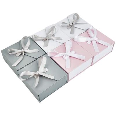 China Wholesale Customized Recyclable Luxury Gift Box Cute Wrapping Paper Gift Box For Gift Packing for sale