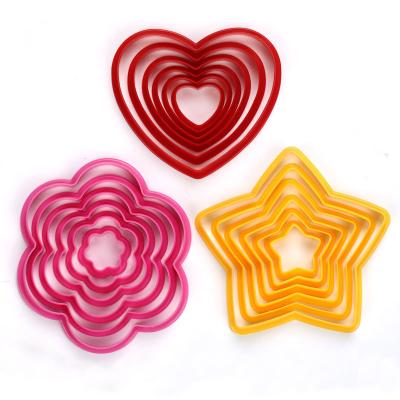 China Stocked 6Pcs Heart Cookie Fondant Cake Cutter Decor Tools Mold Sugar Crafts Set Plastic Cookie Cutter for sale