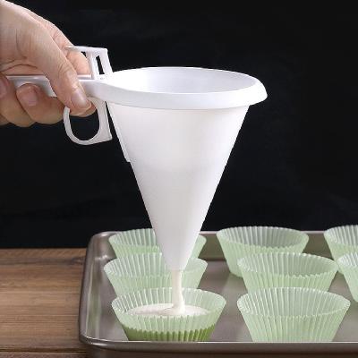 China 1Pcs Cream Cake Pancake Muffin Funnel Tools Kitchen Candy Funnel Chocolate Baking Mold Dough Stored Adjustable Frosting Dispenser for sale