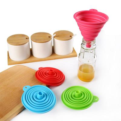 China Mini Foldable Funnel Silicone Collapsible Portable Viable Be Hung Household Liquid Dispensing Kitchen Tools for sale