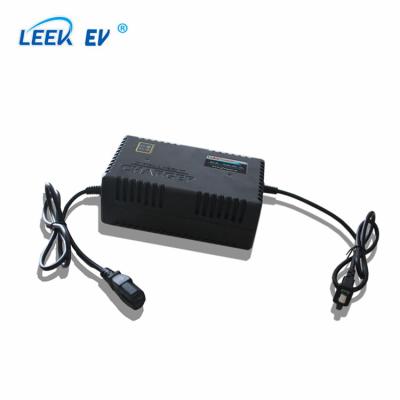 China Hot sale LUKE Brand 24v 36v 48v 60v scooter/vehicle/rickshaw produced smart car battery charger with high quality for sale