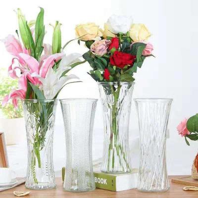 China Baccarat Luxury Grand Clear Daum Crystal Vase for sale