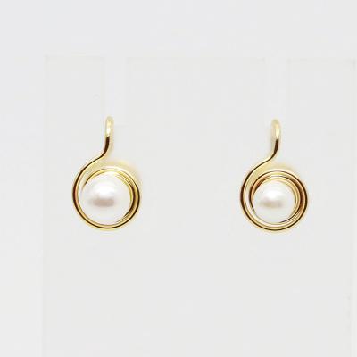 China Fashionable White Pearl Ear Cuff 925 RTS 18k Gold Wire Ethnic Office Lady Anti-Tarnish Earrings for sale