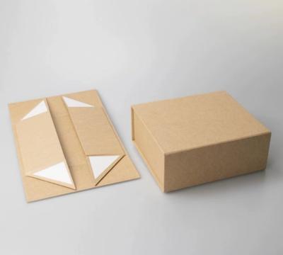 China Recyclable Storage Retail Camping Folding Flat Folding Paper Box For Clothes for sale