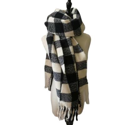 China High quality warm black and white plaid scarf for women for sale