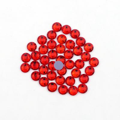 China Factory Direct Selling Flatback Hot Fix Rhinestones In Siam Color For Hot Fix Patterns for sale