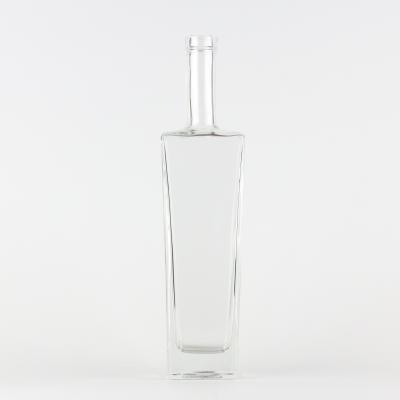 China Beverage Grade Top Quality Flint Liquor Glass Extra Bottle 500ml With Cork Sealing for sale