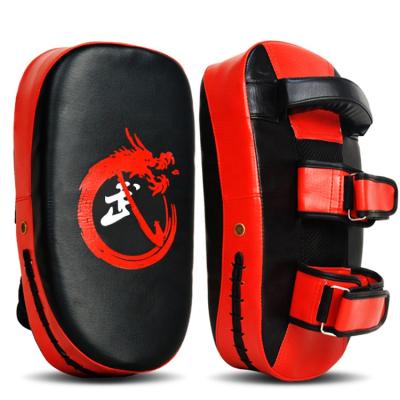 China Comfortable Curved Boxing Muay Thai Pads Protective Kick Pads With Custom Logo for sale