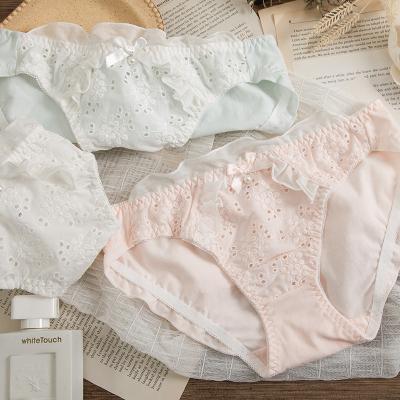 China Antibacterial Japanese Pure Color Embroidered Cotton Lace Beaded Bow With Ear Wooden Edge Waist Girl Soft Cool Underwear Stockings for sale