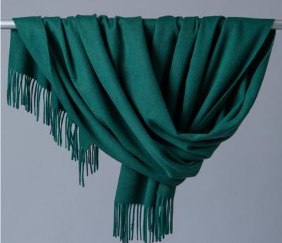 China Green Bespoke Static Resistant Luxury Pashmina Shawls For Garment for sale