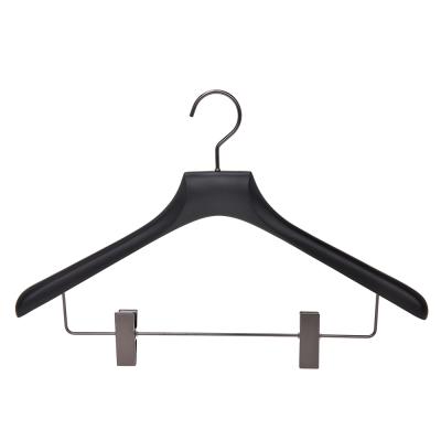 China With Pull And Pants Bar Inspring Hot Selling Luxury Wooden Suits Hanger With Staples Clothing Store Coat Hanger for sale