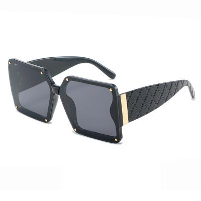 China Oculos Gradient Sunglasses Women High Quality Black Square Big Frame Sun Glasses Oversized Colorful Female Mirror Unisex Hip Hop Shades for sale