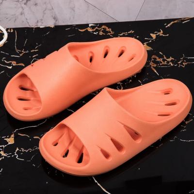 China Fashion New Trend QY-CUSTOM Comfortable Bathroom Slippers Designer Slippers for Men's Shoes Women's Slippers for sale