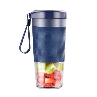 China 7.4V Car Electric Rechargeable Custom Magnetic Refilling Juicer Blender Fruit Juicer Cup Blender Smoothie Portable Blender for sale