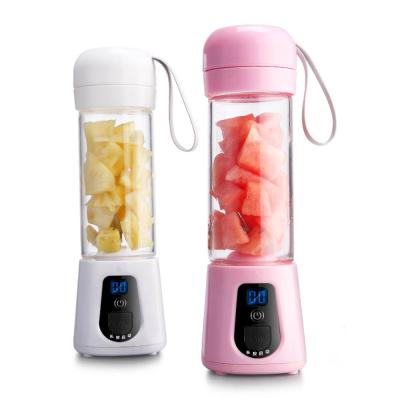 China Portable Car Rechargeable Personal Size Blender Portable Juicer Blender and Smoothies USB Mini Juicer Cup for sale