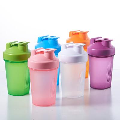 China Eco - Friendly Colorful Plastic Bottle Sustainable 400ml Protein Shaker Fitness Shaker Bottle for sale