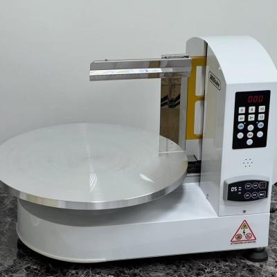 China Hotels 4-12 Inch Round Model Birthday Cake Spreading Bread Jam Cream Coating Decoration Making Machine Birthday Cake Polisher Smooth for sale