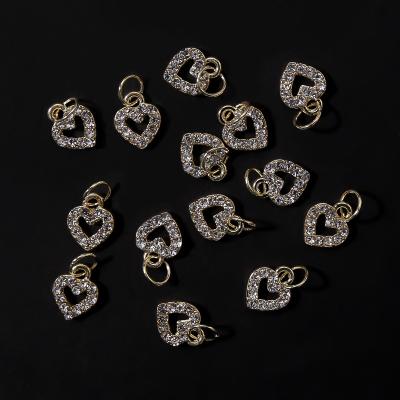 China Zircon Stud Art New Arrival Gold Nail Art Love Pendant Hearts Finger Nail Charms for Nails for sale