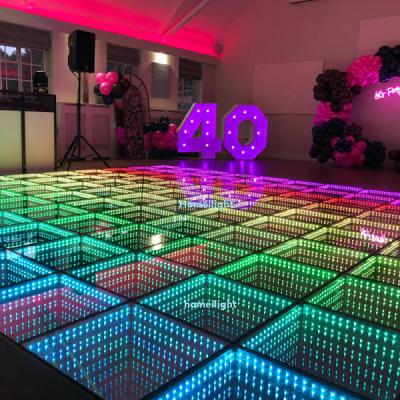 Cina Vendita calda Light Up LED Pavimento da ballo per matrimonio Portable Dancing LED 3D Mirror Pavimento da ballo in vendita