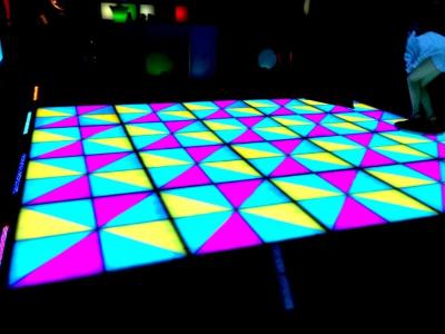 China Bruiloft Disco Licht Dansvloer DMX512 Sound Active Acrylic Nightclub Stage Show Licht Rgb Te koop