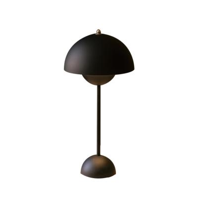 China Modern post modern warm soft table lamps dinning room lighting fixtures nightstand lamps simple for sale