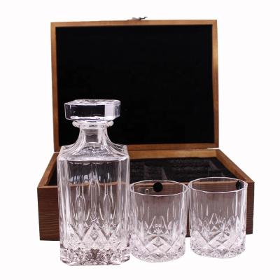 China Wonderful Viable Whiskey Drinking Glasses in Gift Set with Whiskey Ice Stones for sale