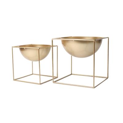 China CLASSIC Set 2 Home and Garden Cube Flower Plant Stand Gold Metal Frame Floor Flower Pots and Planters for sale