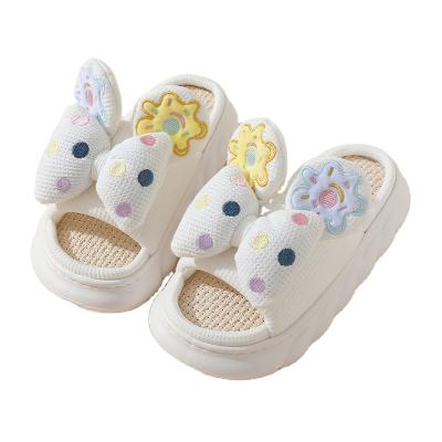 China Heart outdoor canvas cute cotton girl slippers canvas slippers wear non-slip residue ladies canvas slippers feeling four seasons slippers for sale