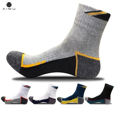 China Gray Spring Fashion Sport Sock Manufacturer Men's Custom Cotton Warm White Breathable Crew Black Sale Athletic Socks for sale