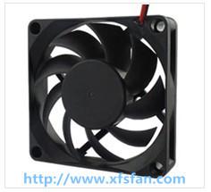 China 70*70*15mm 12V/24V DC Black Plastic Brushless Cooling Fan DC7015 for sale