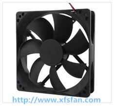 China 120*120*25mm DC Black Plastic Brushless Cooling Fan DC12025 for Led Light for sale