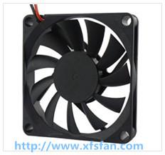 China 70*70*10mm 12V/24V DC Black Plastic Brushless Cooling Fan DC7010 for sale