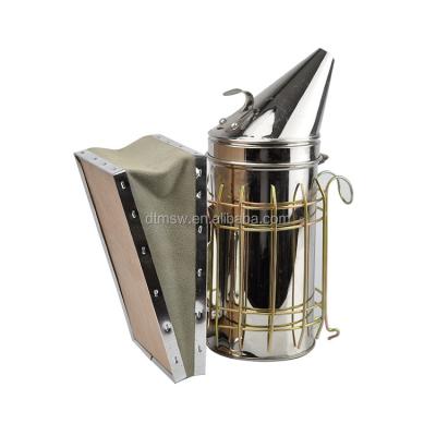 China Farms Best Beekeeping Tools For Beekeepers Manual Bee Smoker for sale