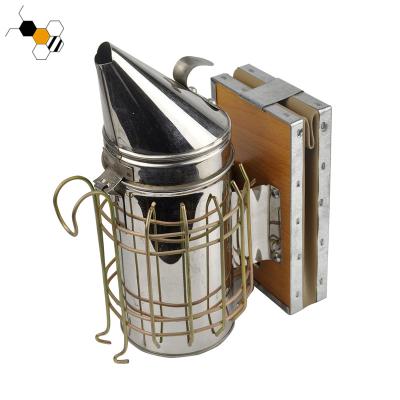 China Farms Bee Keeping Tool Bee Hive Equipment Bee Smoker Tools for sale