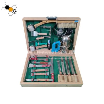 China Farms Apicultura Sight Handle Bee Brush Beehive Tools Multifunction Beekeeping Tools Box for sale