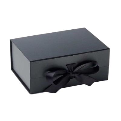 China Recyclable Recycled Stylish Custom Printing Magnetic Folding Black Shoes Packaging Gift Boxes for sale