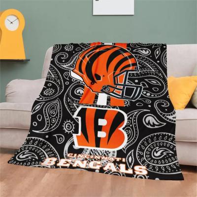 China Factory Price PORTABLE Lightweight Comforter Blanket Designs Oversized Warm Winter Blankets Customized Comfort Blankets for sale