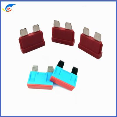 China Medium Large High Voltage Automotive Fuse 58V 80V Nylon High Voltage Automotive Insert Grote Automotive Insert Fuse Te koop