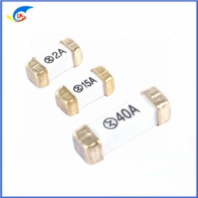 Cina SMD 1245 300V 350V 400V Fast Acting Patch Fuse High Voltage Patch Fuse 100A Power Battery Board Patch Type in vendita