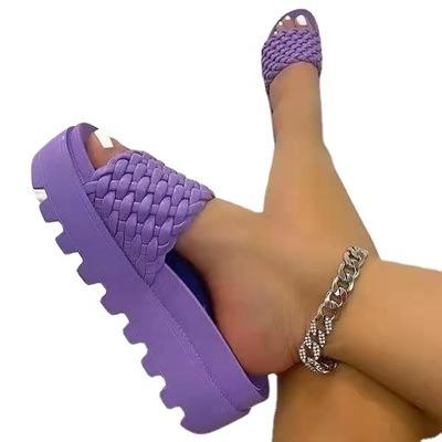 China 2021 Fashion Trend European Style Slugged Bottom Knit Soft Unique Ladies Women's Slippers for sale