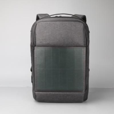 China Mochila con energía solar de nylon de 15,6 pulgadas Mochila portátil recargable en venta