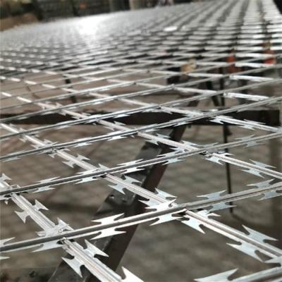 China Hot Dip Galvanisiert Geschweißtes Razor Wire Mesh Diamant Mesh Razor Wire angepasst zu verkaufen