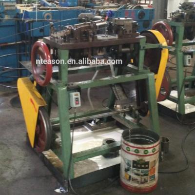 China The machine repairs workshop twisted chain link machine chain bending machine 2-4mm video for sale