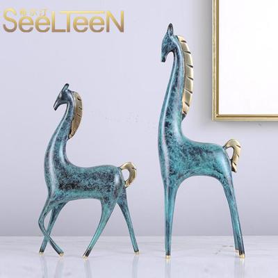 China Contemporary Nordic Style Gold Painted Brass Horse Home Decoration Pieces for sale