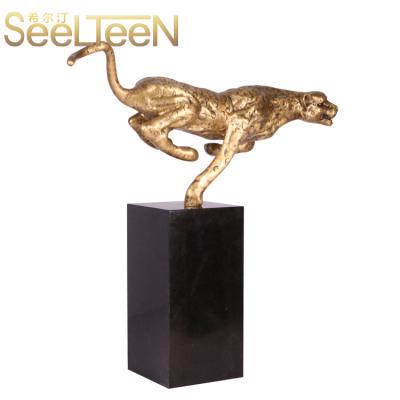 China Hotel Table Decoration Contemporary 70% Copper 5 Star Brass Leopard Shape Decoration Pieces for sale