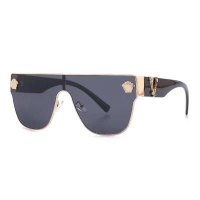 China For Reading Glasses 2022 New Fashion Vintage Italian Square Sunglasses Men Women Large Metal Frame Personality Sun Glasses For Men for sale